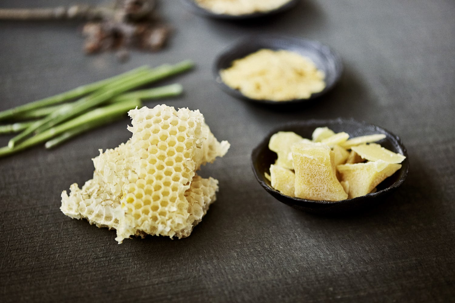 Candelilla y cera de abeja